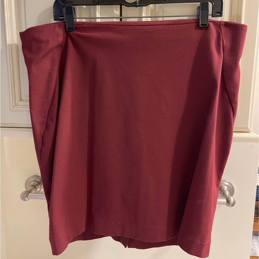 INC Maroon, zip short skirt. Sz 16